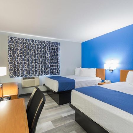 Americas Best Value Inn East Peoria Exterior foto