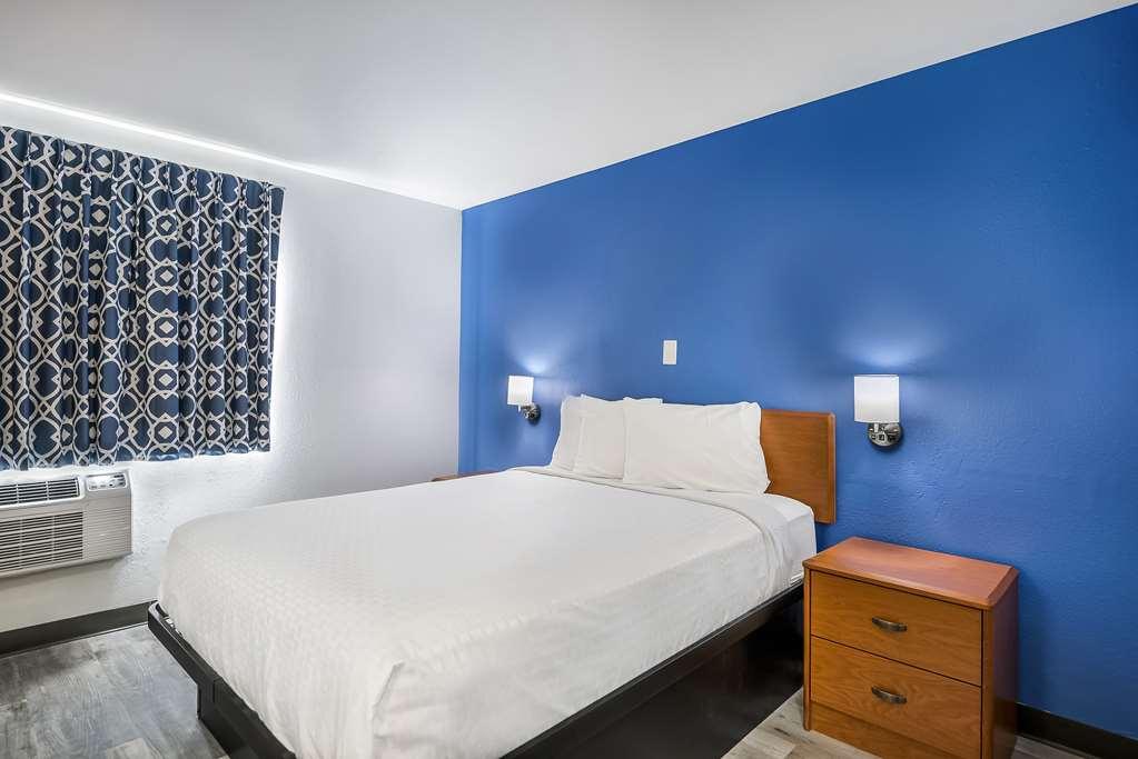 Americas Best Value Inn East Peoria Habitación foto