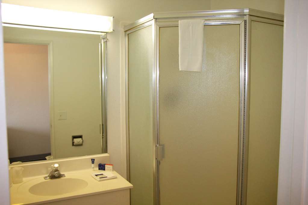 Americas Best Value Inn East Peoria Habitación foto