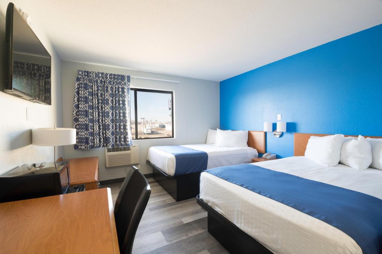 Americas Best Value Inn East Peoria Exterior foto